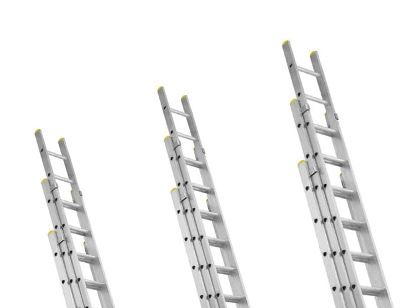 Triple Extension Ladders (3x6 Rung, 4.05 Extended)