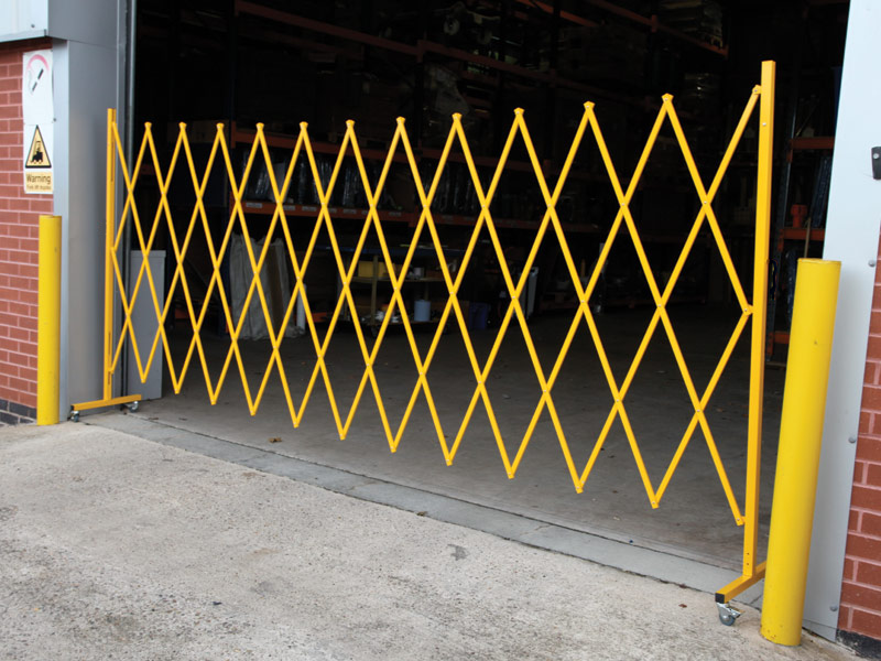 Large Expandable Barrier