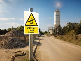 "Mind The Step" A4 Safety Sign