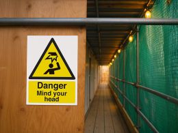 "Mind Your Head" Warning Safety Sign