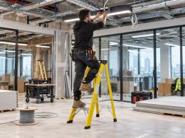 4 Tread Fibreglass Step Ladder - EN131 Professional - 2m Approx Working Height