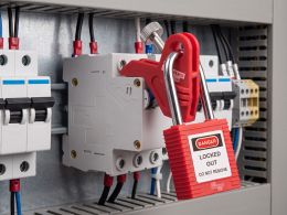 Circuit Breaker Lockout Device