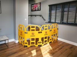 Folding Maintenance Barricade