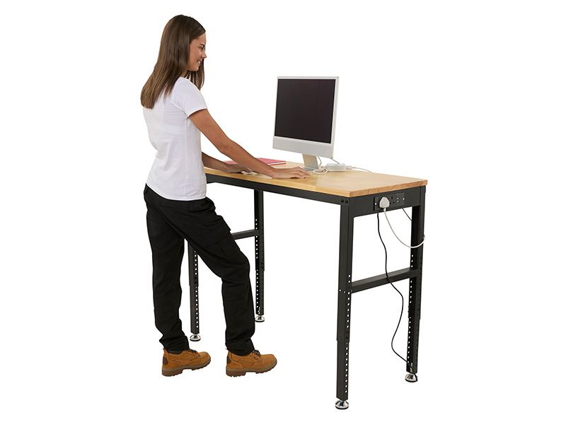Adjustable Workbench with Plug