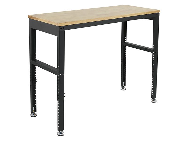 Adjustable Workbench with Plug