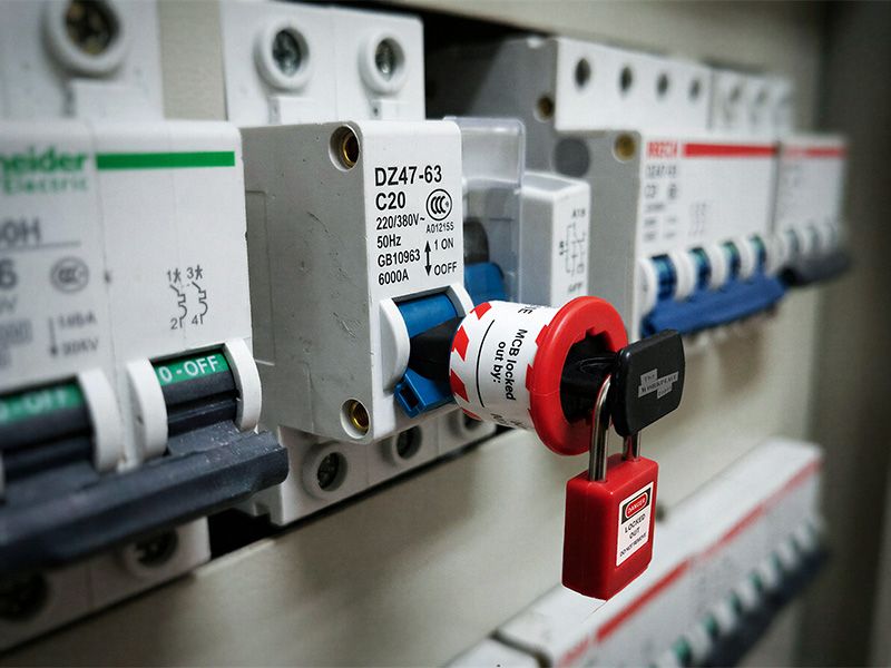 Pin Out Breaker Lockout