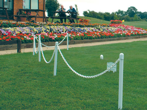 Decorative garden chain